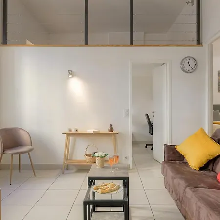 Charmand Et Cosy Avec Emplacement Idéal *
